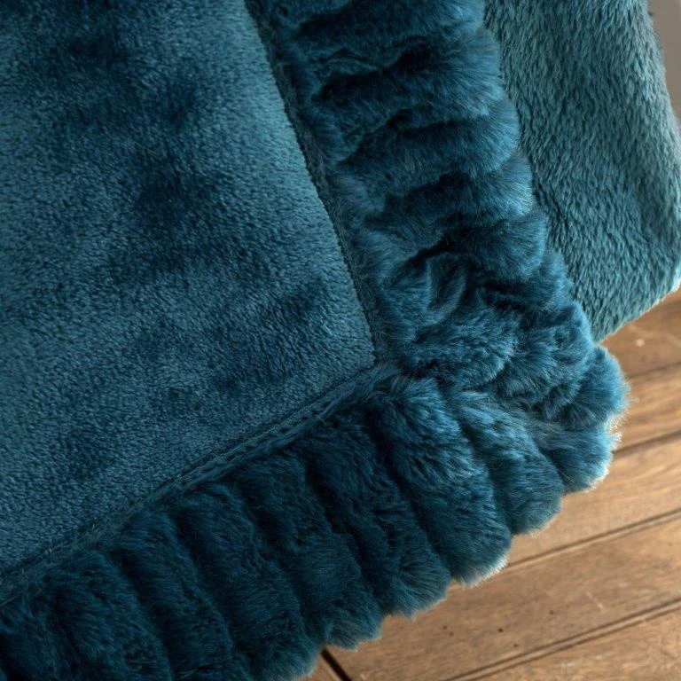 Catherine Lansfield Velvet & Fur Throw Teal 3 Catherine Lansfield Velvet & Fur Throw Teal - Image 3